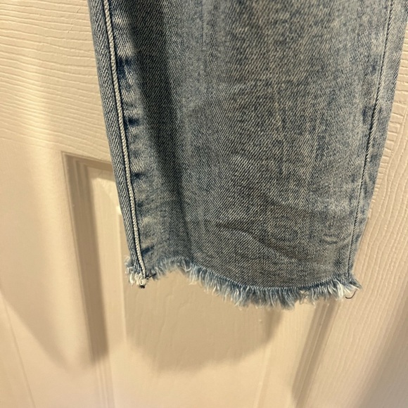 Abercrombie & Fitch super skinny ankle high rise jean - Picture 6 of 8